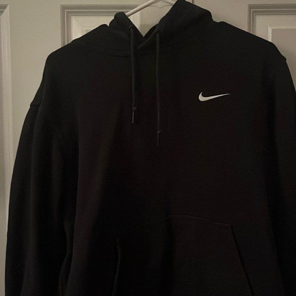 Black Nike sweatshirt